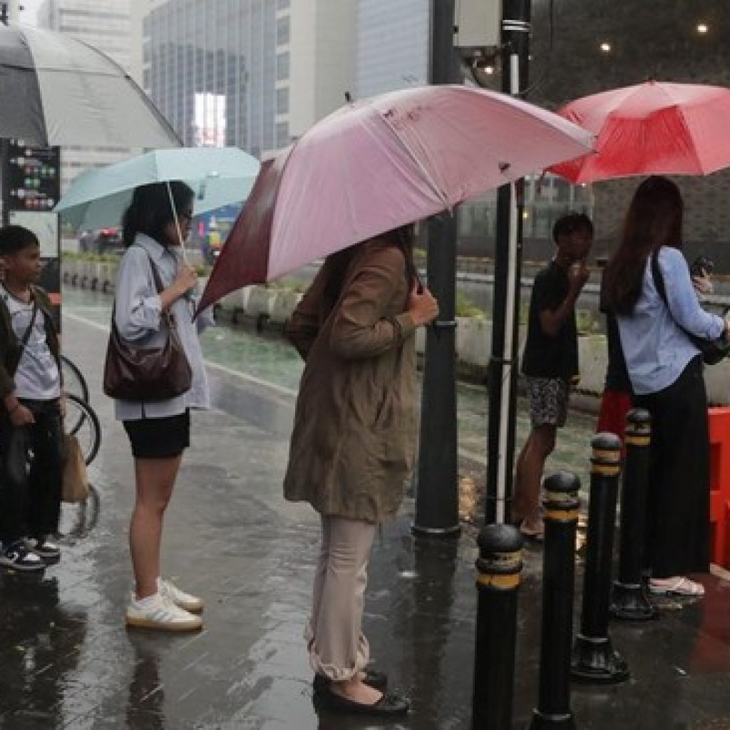 hujan-lebat-guyur-jakarta-1754995964709_169